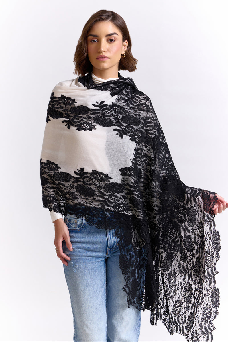 Nriti Shah In Our White & Black Pashmina Shawl